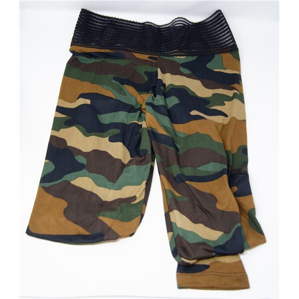 CUTE BOOTY LEGGINGS SIZE SMALL