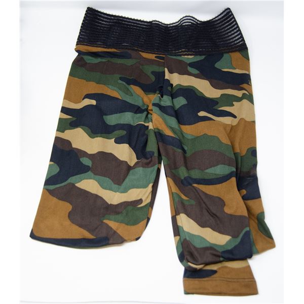 CUTE BOOTY LEGGINGS SIZE SMALL