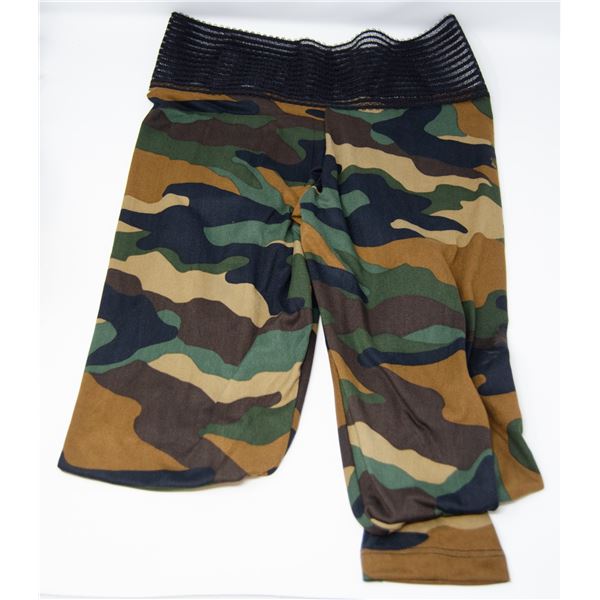 CUTE BOOTY LEGGINGS SIZE SMALL