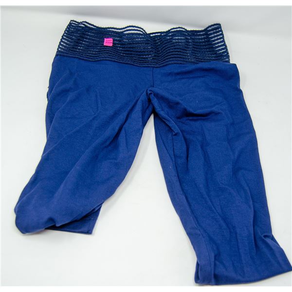 CUTE BOOTY LEGGINGS SIZE XS