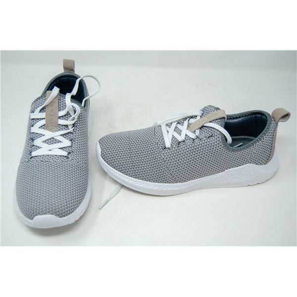 NEW RYDERWEAR SHOES SIZE 8 LADIES