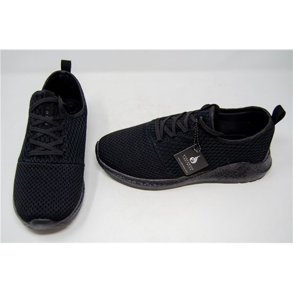 NEW RYDERWEAR SHOES SIZE 8.5 LADIES