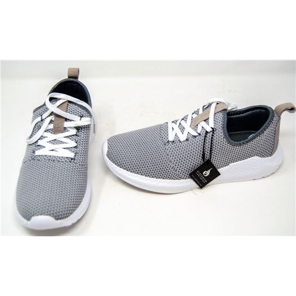 NEW RYDERWEAR SHOES SIZE 8.5 LADIES