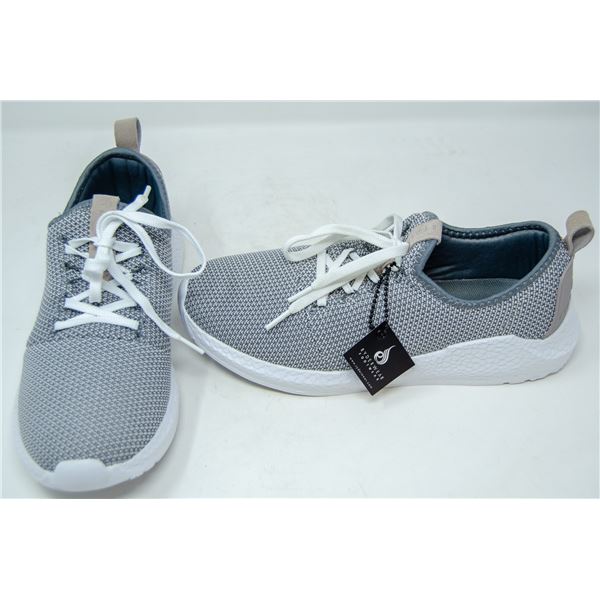 NEW RYDERWEAR SHOES SIZE 7.5 LADIES