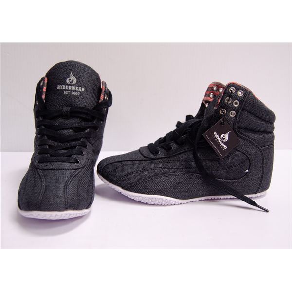 NEW RYDERWEAR SHOES SIZE 5 MENS