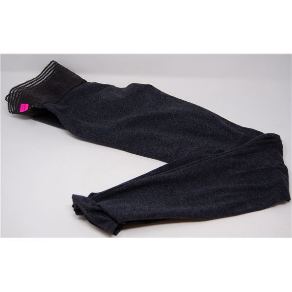 CUTE BOOTY LEGGINGS SIZE MED