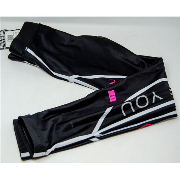 GORILLA WEAR LEGGINGS SIZE SMALL