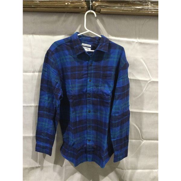 Amazon Essentials medium Flannel long sleve shirt
