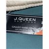 Image 3 : J Queen 16X29 Luxury Hand Towel set of 2