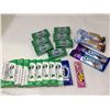 Image 1 : Lot of assorted gum, chocolate, mints, etc - 21 items