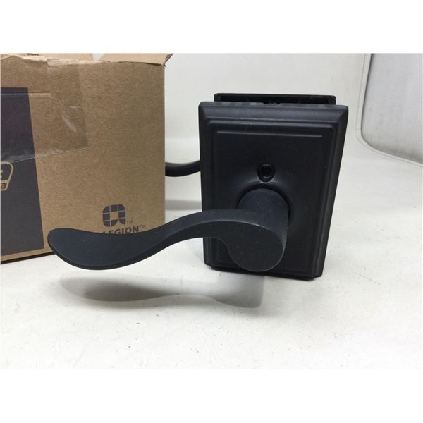 Legion Black Hall Passage Set in box