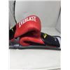 Image 2 : Everlast Elite 14 ounce Training Gloves