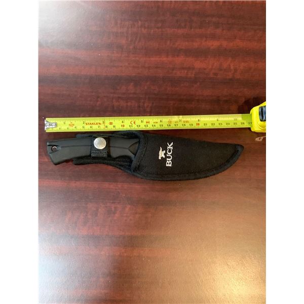 NEW in Box Buck 679 fixed blade hunting knife with gut hook