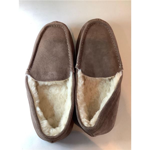 Mens NEW Amazon Essentials Ultra Soft Slippers size 11