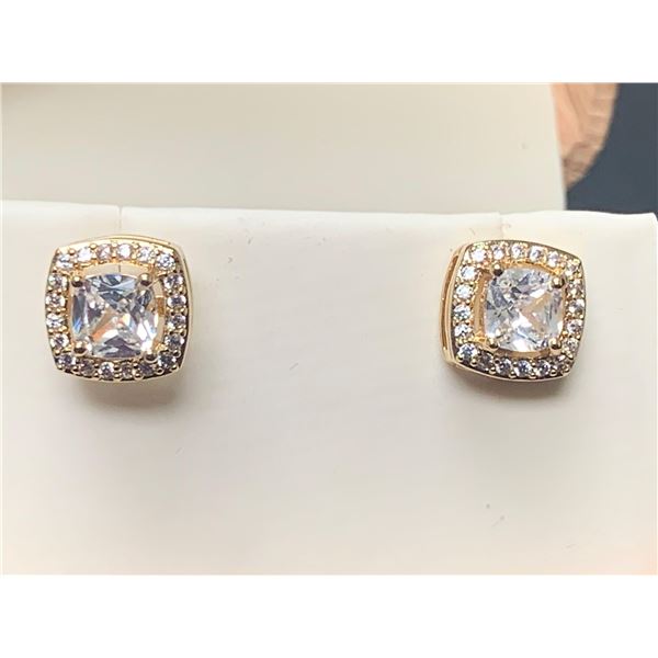Set of ladies 2.65 Carat 14K GP Stud Earrings multi cluster stones