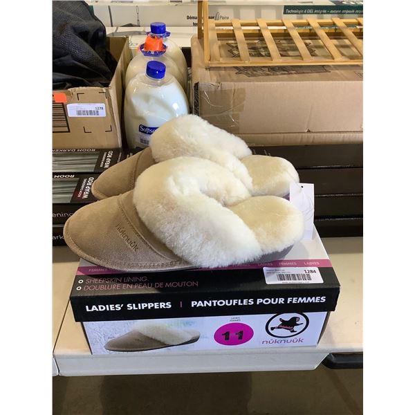 Nuknuuk Ladies Size 11 Slippers