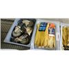 Image 2 : Large lot of work gloves and casters