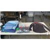Image 1 : 2 MOVING BLANKETS AND FIRSTAR SIZE LARGE SPORTS JACKETS
