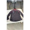 Image 2 : 2 MOVING BLANKETS AND FIRSTAR SIZE LARGE SPORTS JACKETS