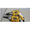 Image 2 : 2 Dewalt screw guns - working