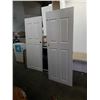 Image 1 : 2 INTERIOR DOORS - 30 AND 32 INCHES