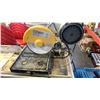Image 2 : POWER FIST 10 INCH WET TILE CUTTING SAW ON STAND