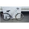 Image 1 : WHITE NO BRAND BIKE