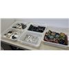 Image 1 : Lot of eyeglasses, eyeglass cases and jewellery