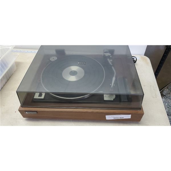 Sanyo turntable ST - 28D