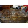 Image 2 : EASTERN CAMPFER TRUNK WITH INSERT TRAY
