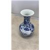 Image 2 : BOX OF EASTERN DISHES AND VASES
