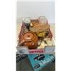 Image 1 : TRAY OF COLORED ART GLASS, CERAMICS, BEAN CROCK