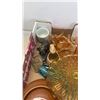 Image 2 : TRAY OF COLORED ART GLASS, CERAMICS, BEAN CROCK