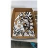 Image 2 : 2 Trays of new leather necklaces, bracelets and jewelry