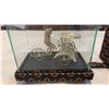 Image 2 : METAL RICKSHAW FIGURE IN GLASS CASE