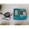 Image 8 : 3 MAKITA CORDLESS IMPACT GUNS WITH 3 BATTERIES AND CHARGER - TESTED AND WORKING