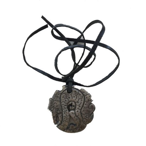 Crouching Tiger Hidden Dragon: Sword of Destiny Mantis (Veronica Ngo) Medallion Movie Props