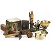 Image 3 : Assortment of ten decorative items