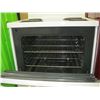 Image 2 : FRIDGIDAIRE WHITE 30" STOVE