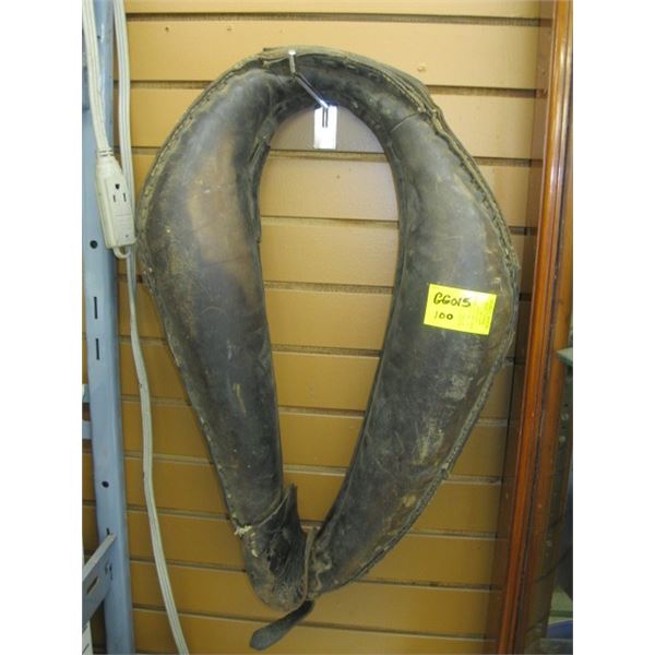 LEATHER HORSE COLLAR