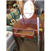 Image 2 : SMALL VANITY MAKEUP DRESSER