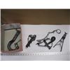 Image 2 : BOX OF ASST. TRAPS, TOW HOOK, ETC.