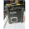 Image 2 : MAKITA BATTERY OPERATED RADIO