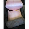 Image 2 : LOT OF PILLOWS