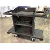 Image 1 : RUBBERMAID TRADITIONAL HOUSEKEEPING CART