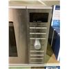 Image 2 : PANASONIC MICROWAVE MODEL NN-SD671S