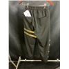 Image 2 : NEW WITH TAGS HOLD'EM PANTS SIZE M