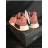 Image 2 : NEW WITH BOX ADIDAS NMD R1 SHOES SIZE 5.5