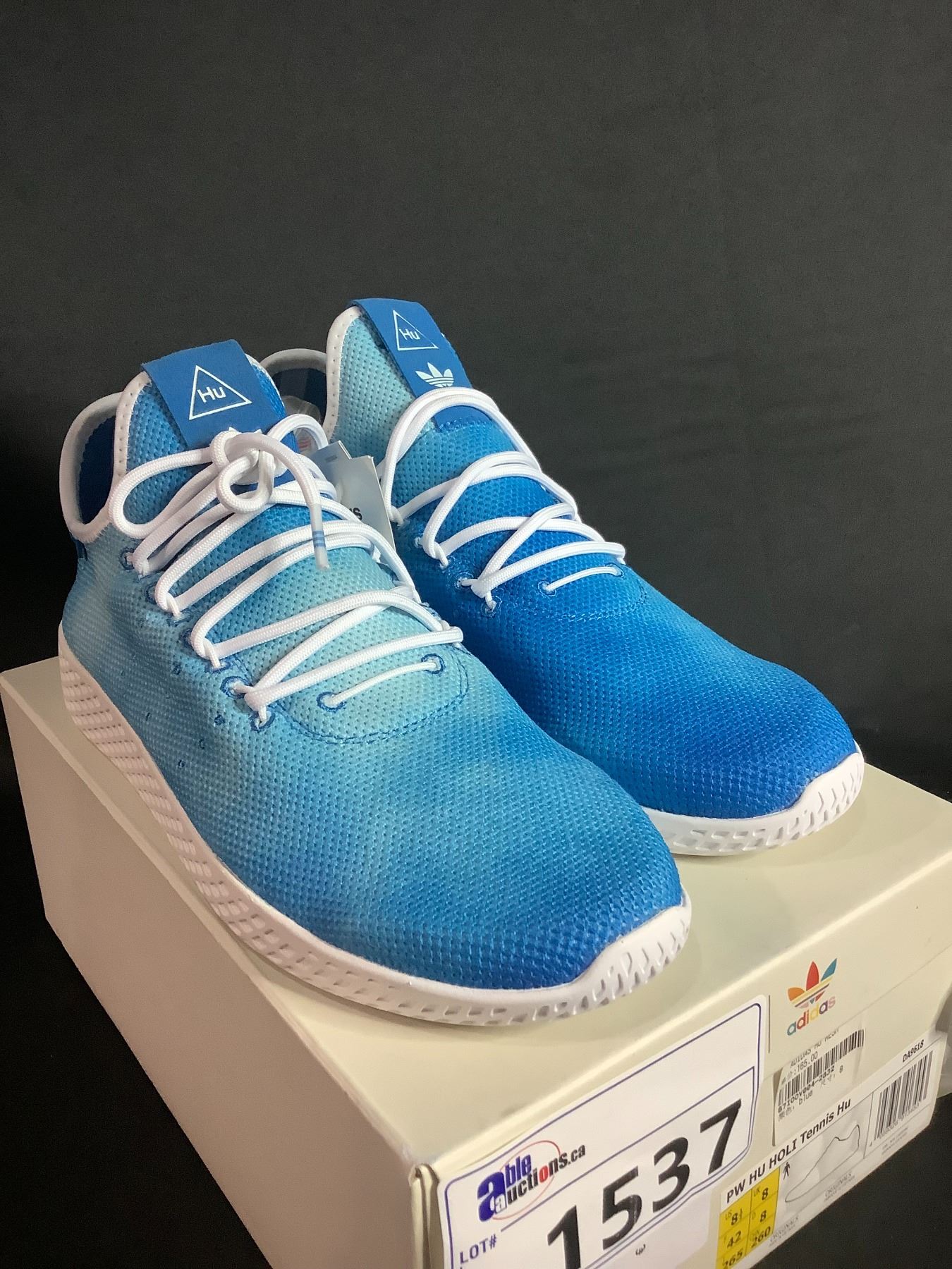 NEW WITH BOX ADIDAS PHARRELL WILLIAMS HOLI TENNIS SHOES SIZE 8.5 - Able Auctions