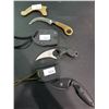 Image 1 : 3 ASSORTED BEAR CLAW KNIFES (KA-BAR, CRKT)
